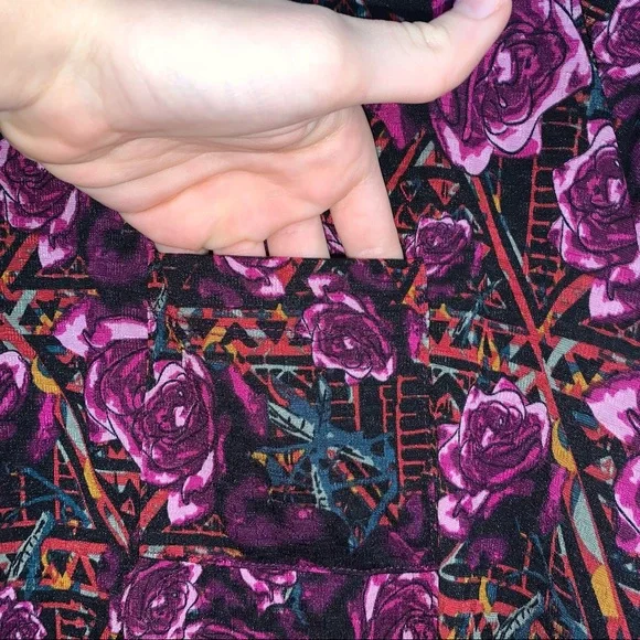 LuLaRoe size Small high low hem short sleeve dress - Picture 4 of 8